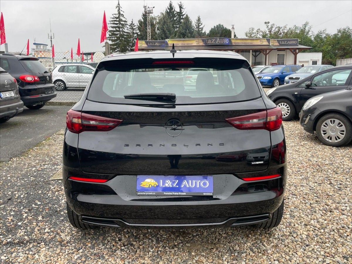 Opel Grandland, 1,2 Hybrid - fotka 5