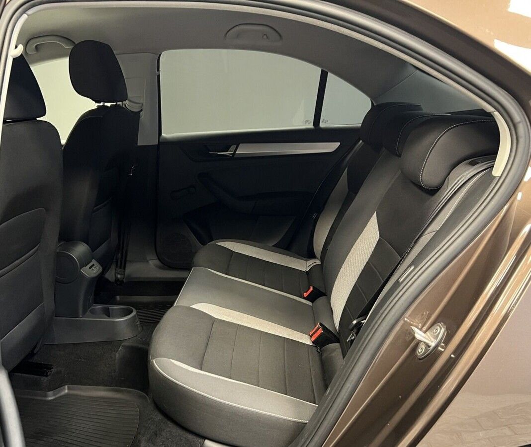 Škoda Rapid, 1,0 TSI Ambition Plus - fotka 6