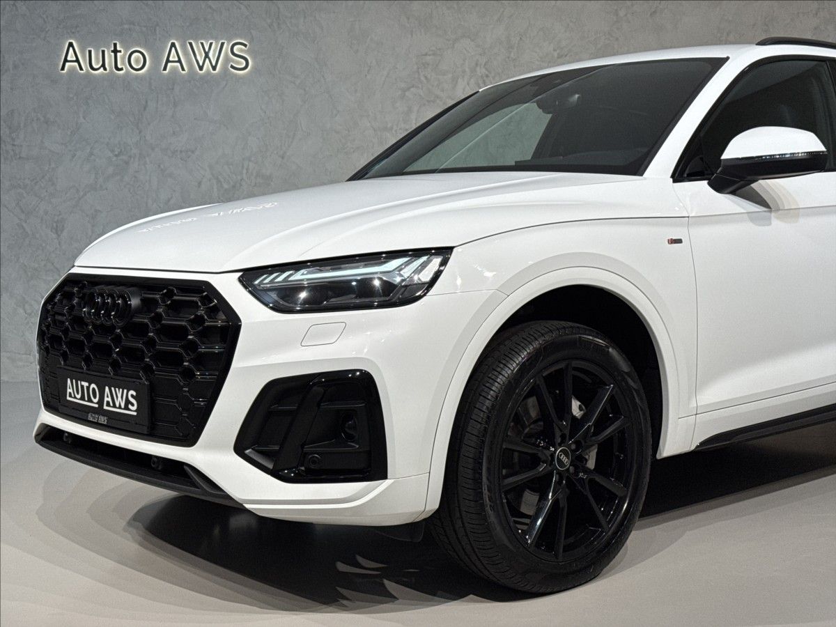 Audi Q5, 2,0 TDi  Quattro S-Line Assist - fotka 4