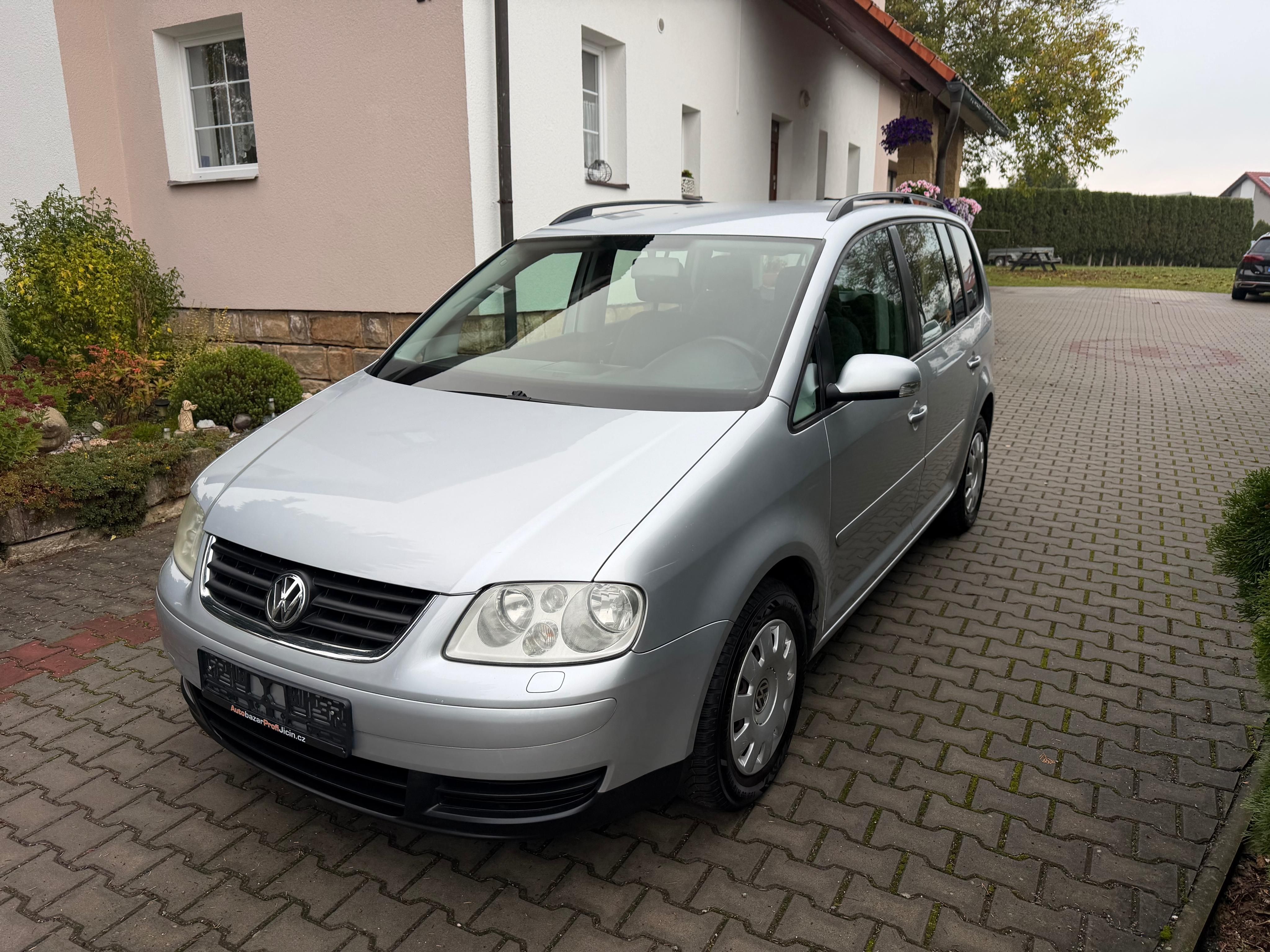 Volkswagen Touran, 1,6FSi Nová STK,Tažné, servika