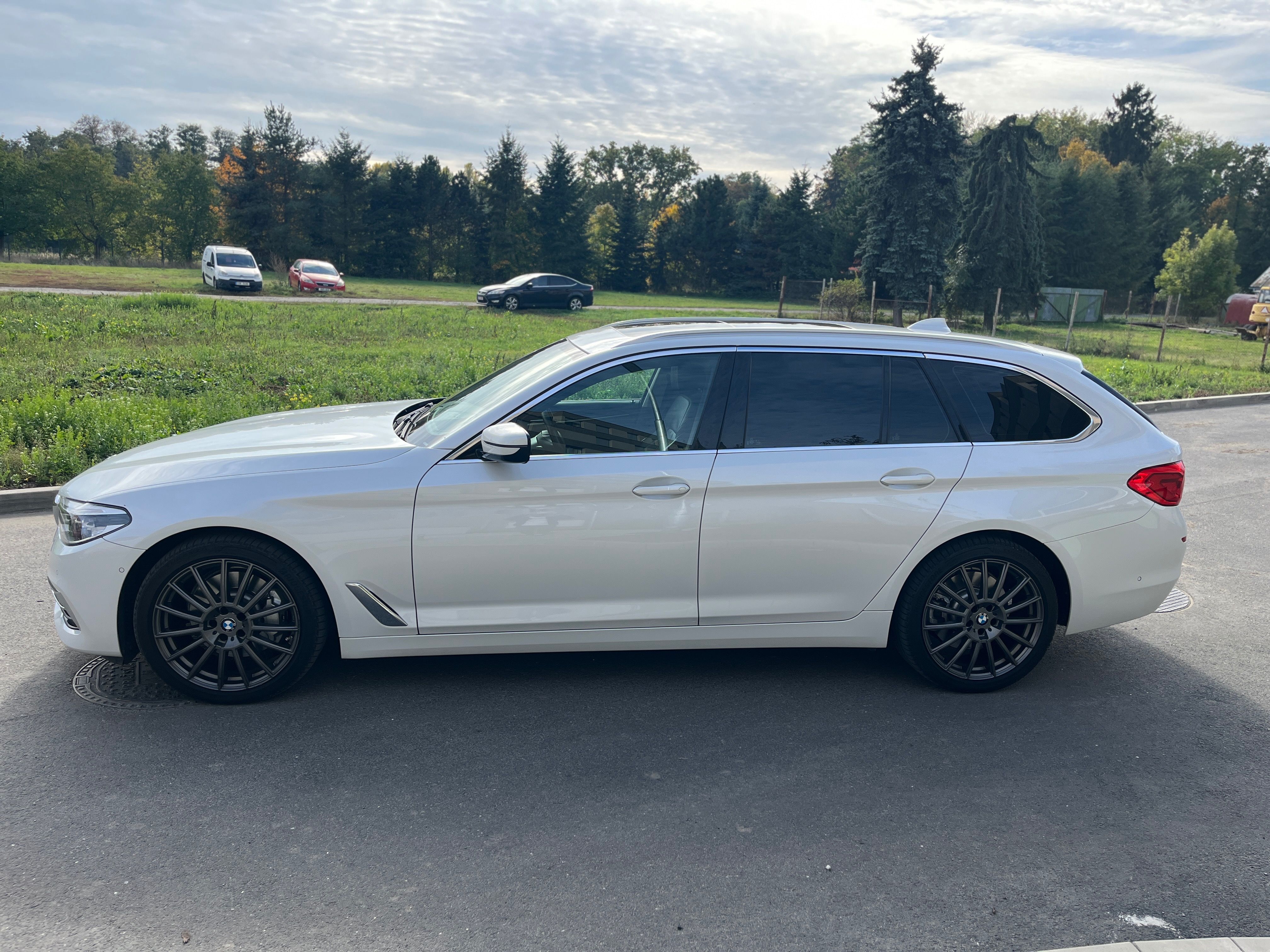 BMW Řada 5, BMW 530D G31xDrive Luxury Line - fotka 4