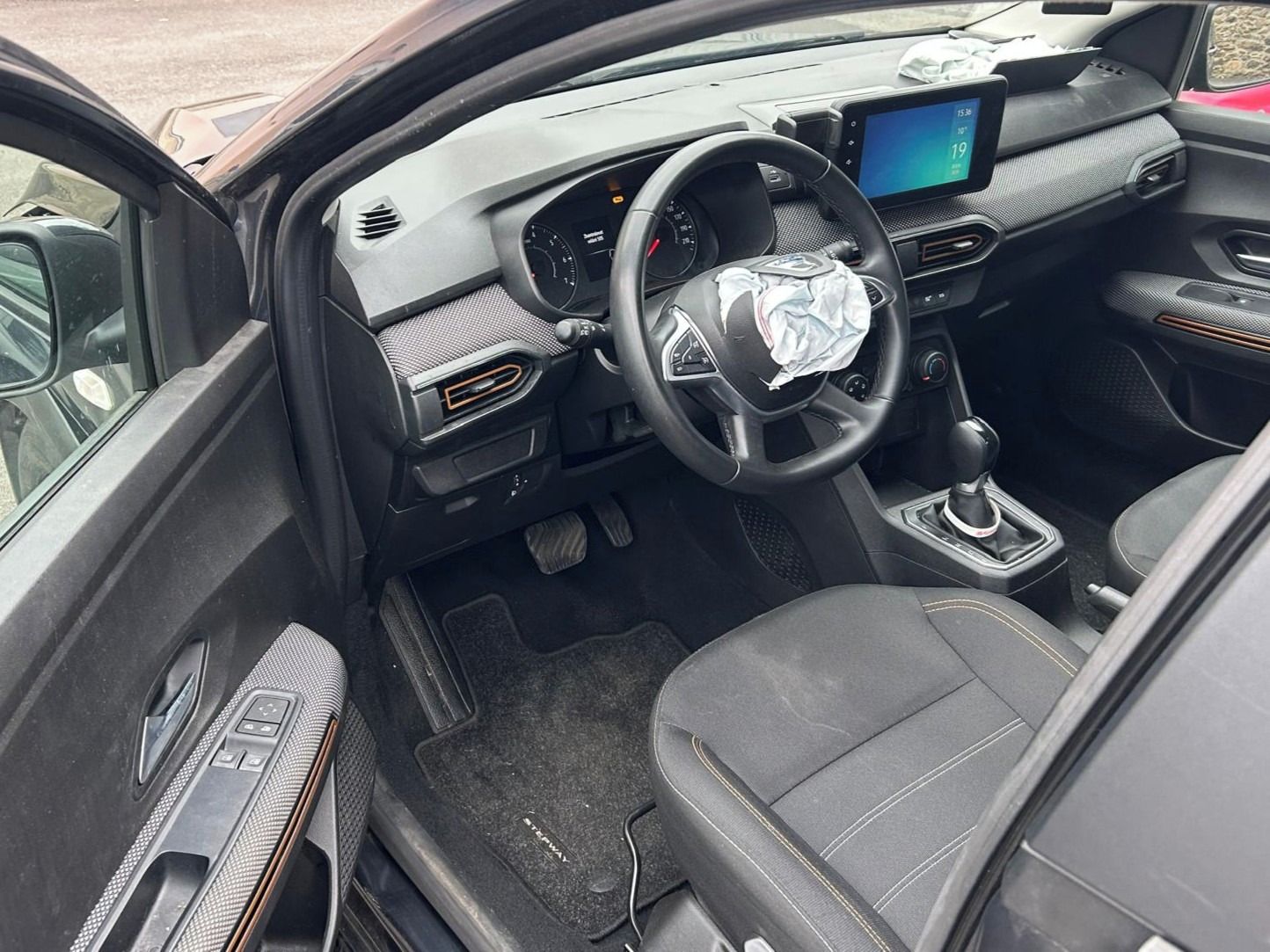 Dacia Sandero, 1.0 TCi Stepway automat - fotka 6