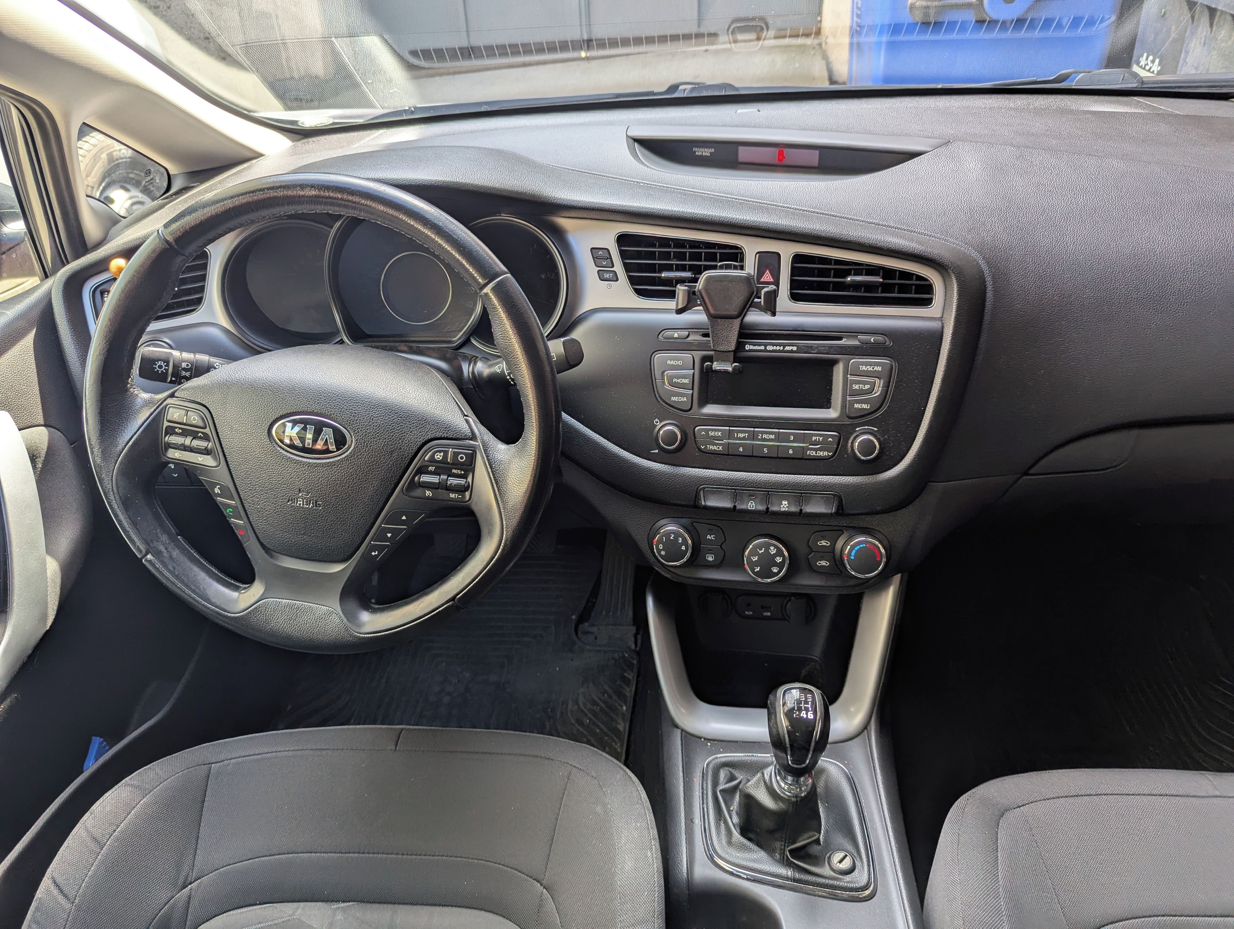 Kia Cee´d, 1.6.GDI,99kW,2014 -servisováno - fotka 3
