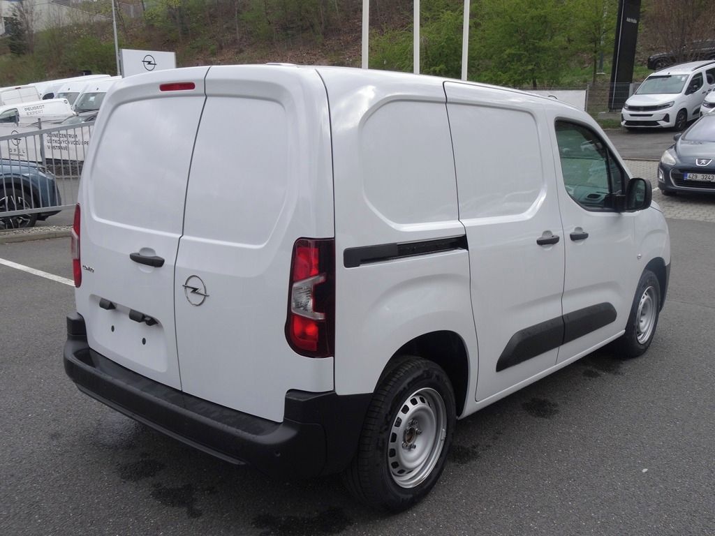 Opel Combo, Van L1 1.2T 110k MAN6 - fotka 3