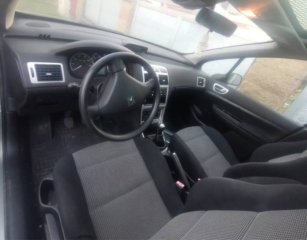 Peugeot 307, 1.6 SW - nová STK do 8/2028 - fotka 4
