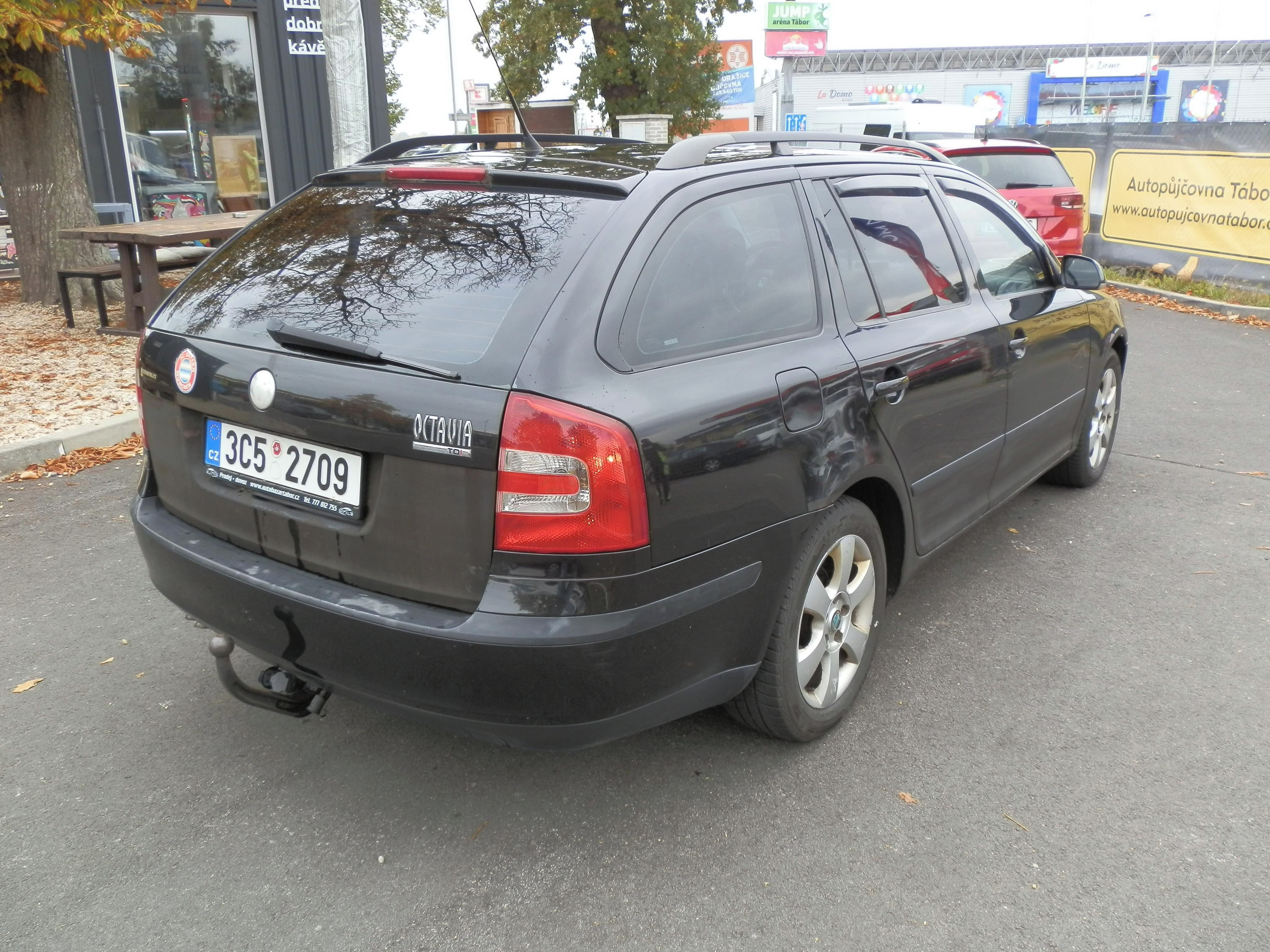 Škoda Octavia, 2,0 TDi - fotka 5