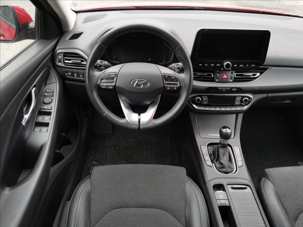 Hyundai i30, 1,5 T-GDI Smart kombi DCT - fotka 6