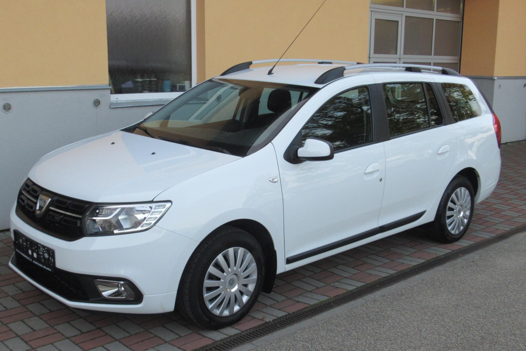 Dacia Logan, MCV 1.0 SCe KLIMA TAŽNÉ ČR - fotka 4