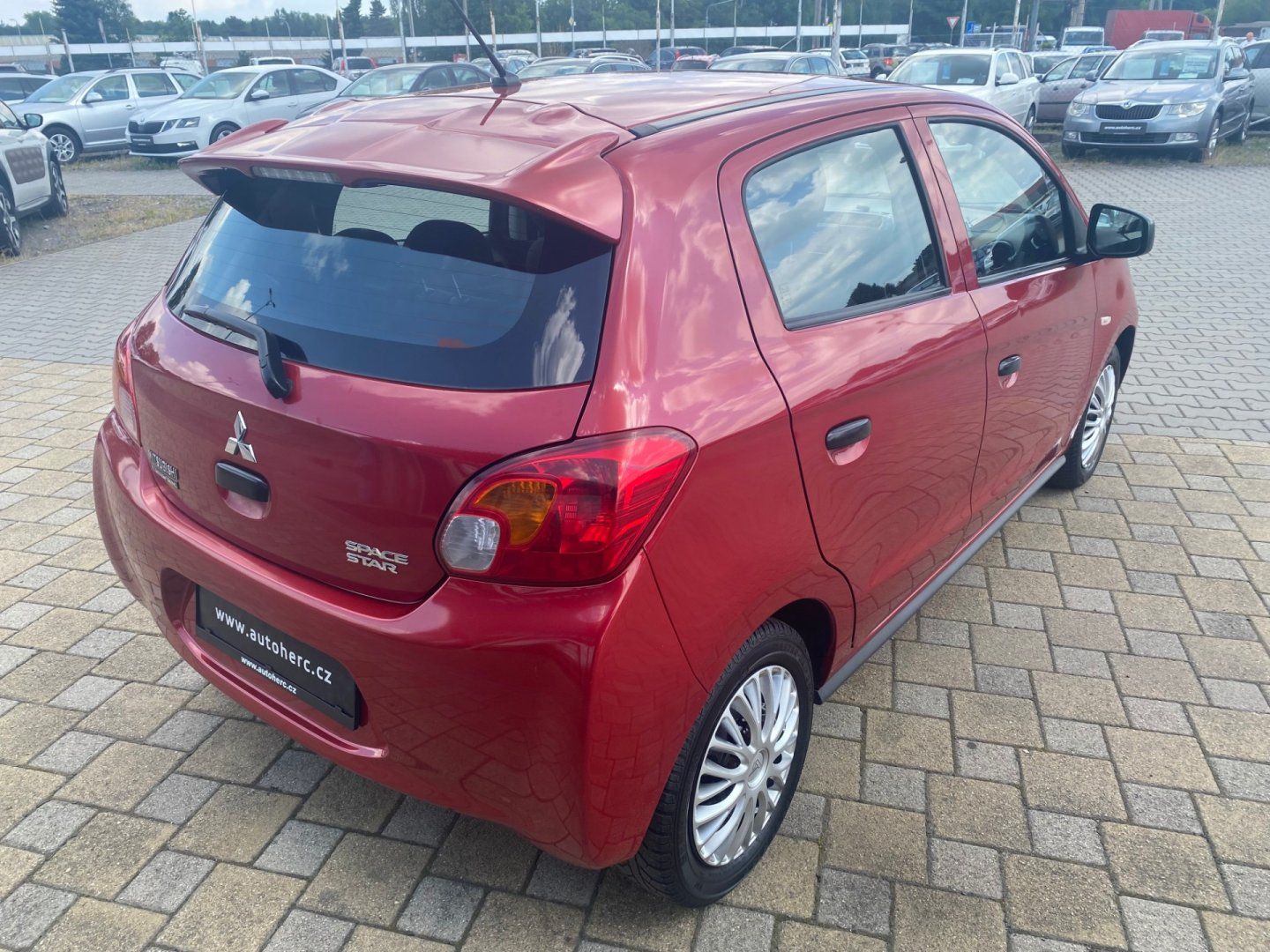 Mitsubishi Space Star, 1.0 52kW - fotka 4