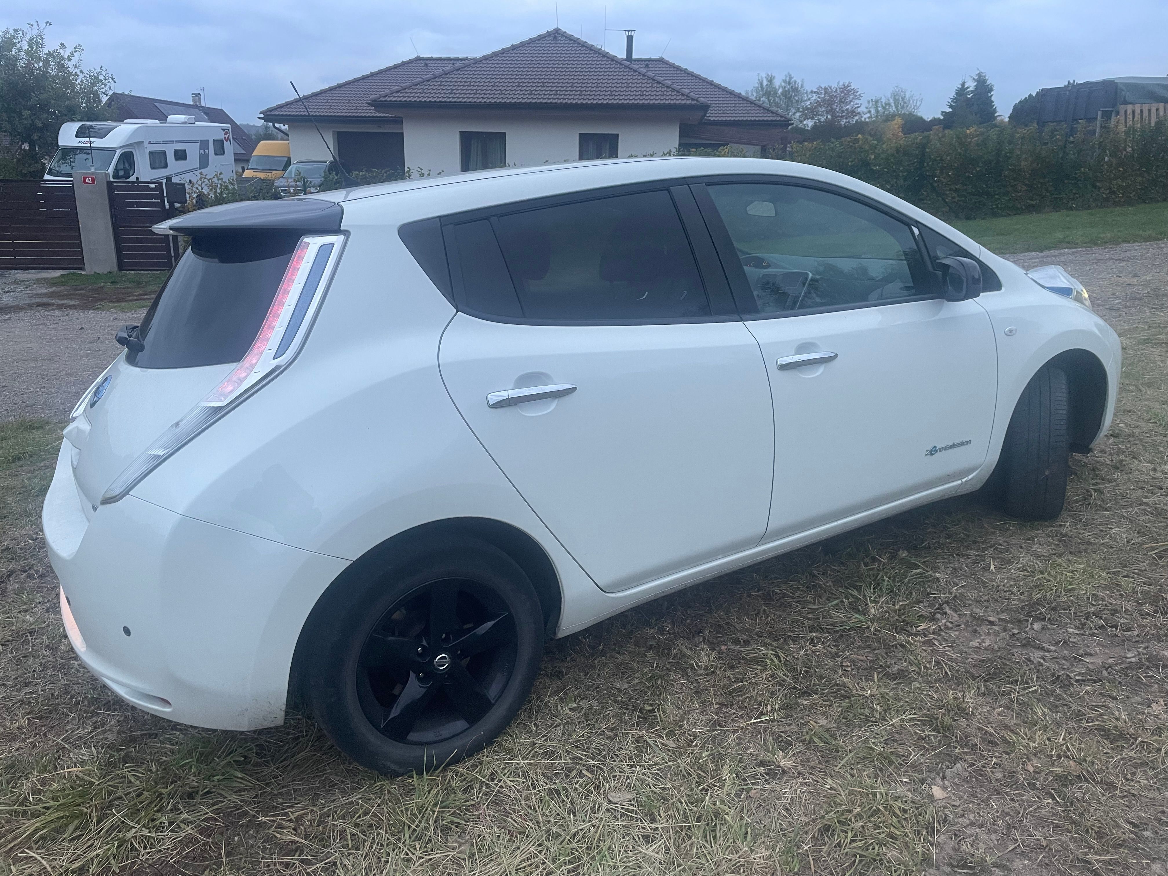 Nissan LEAF - fotka 4