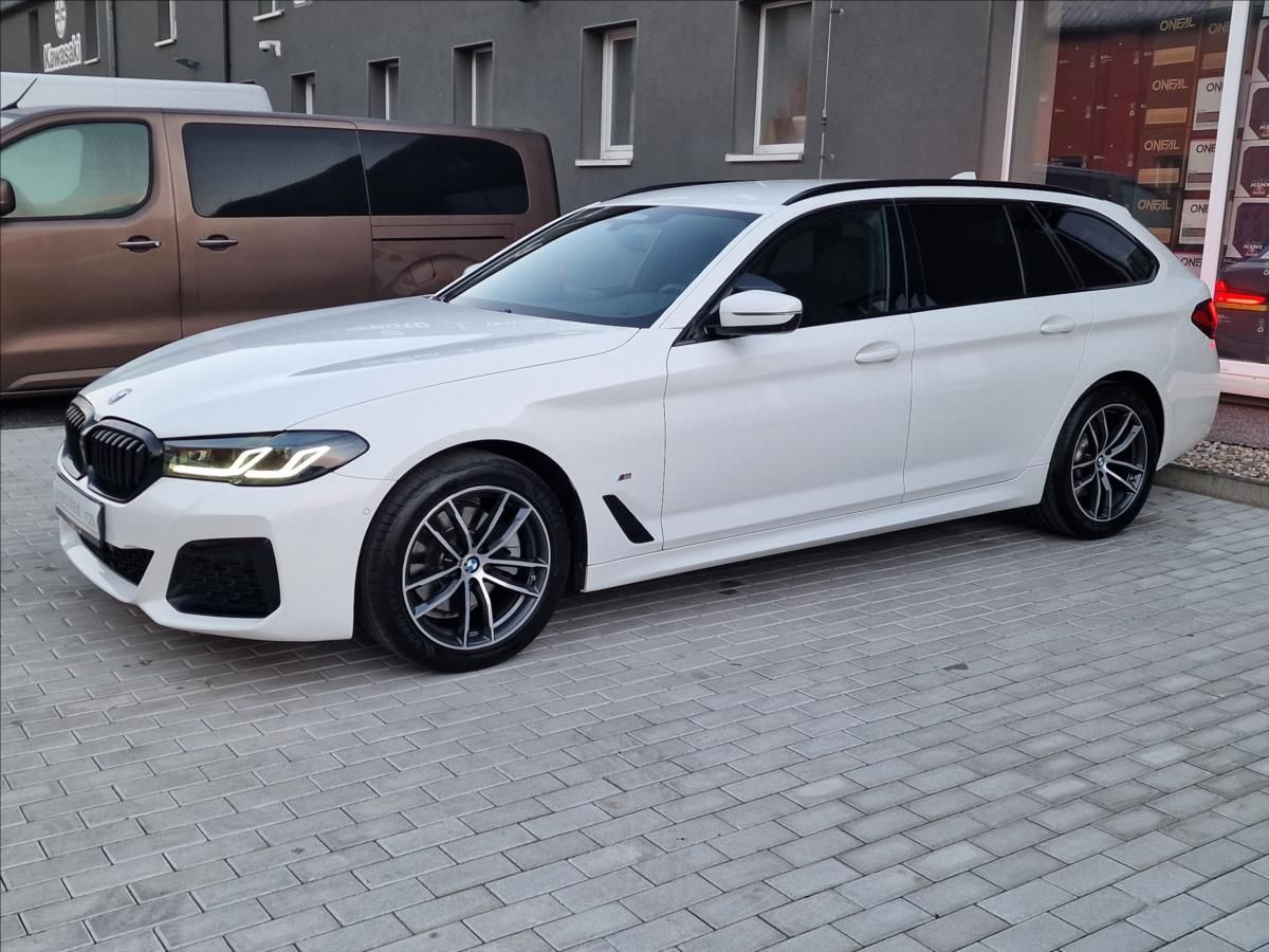 BMW Řada 5, 520d Xdrive M-Sport ČR,1.Maj. - fotka 6