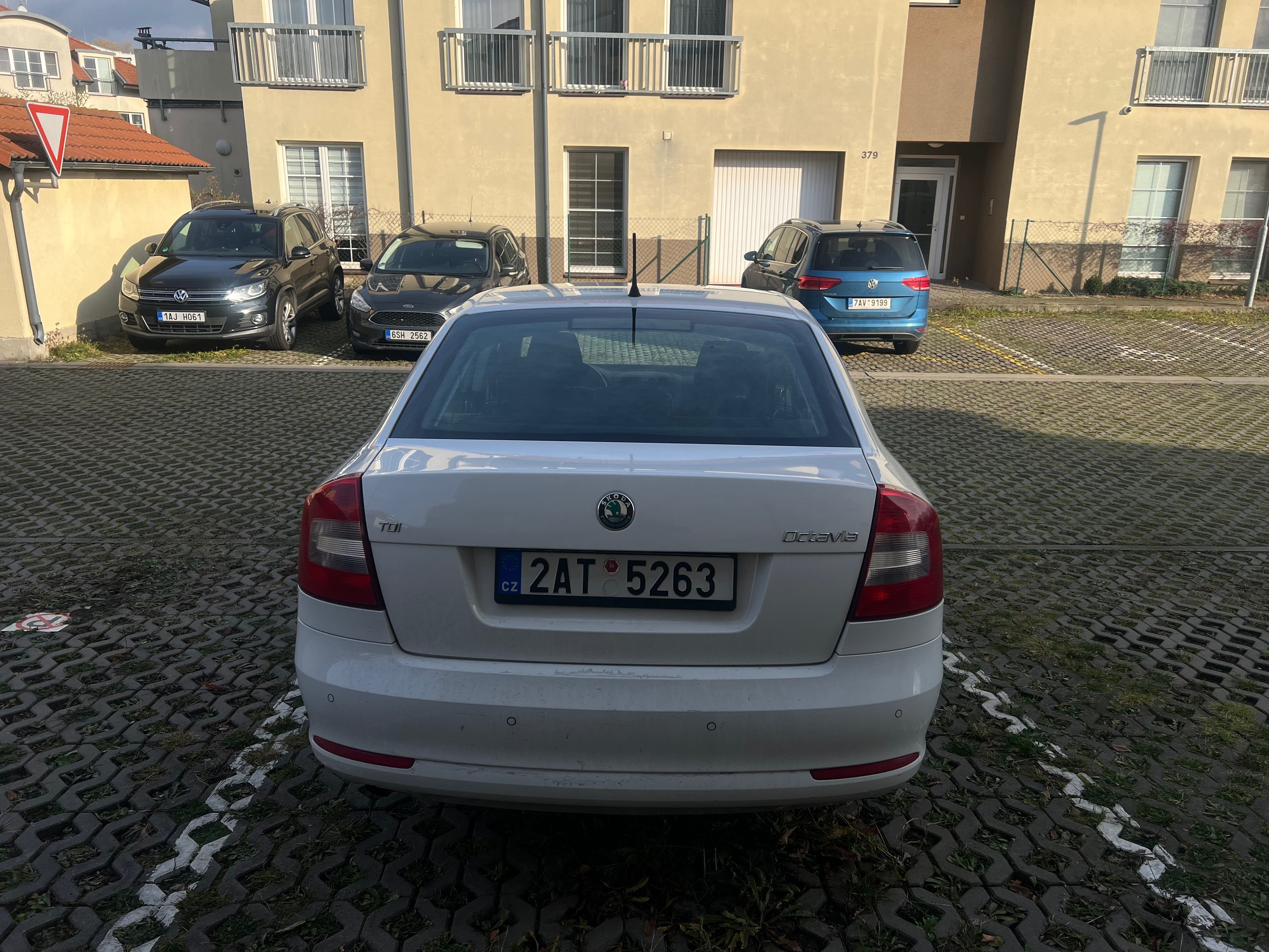 Škoda Octavia, 1.6 TDI. Servisovano, - fotka 3