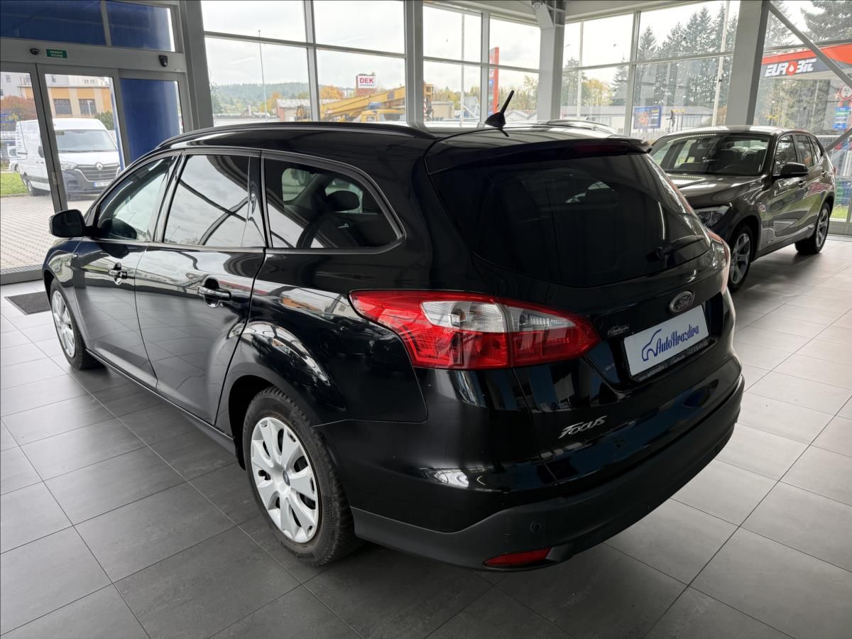 Ford Focus, 1,6   TDCi 70kW,TREND,SERVISKA - fotka 4