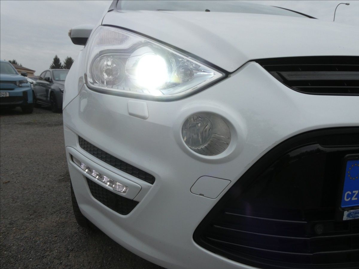 Ford S-MAX, 2,0 TDCi 120kW AUT, po servise - fotka 5