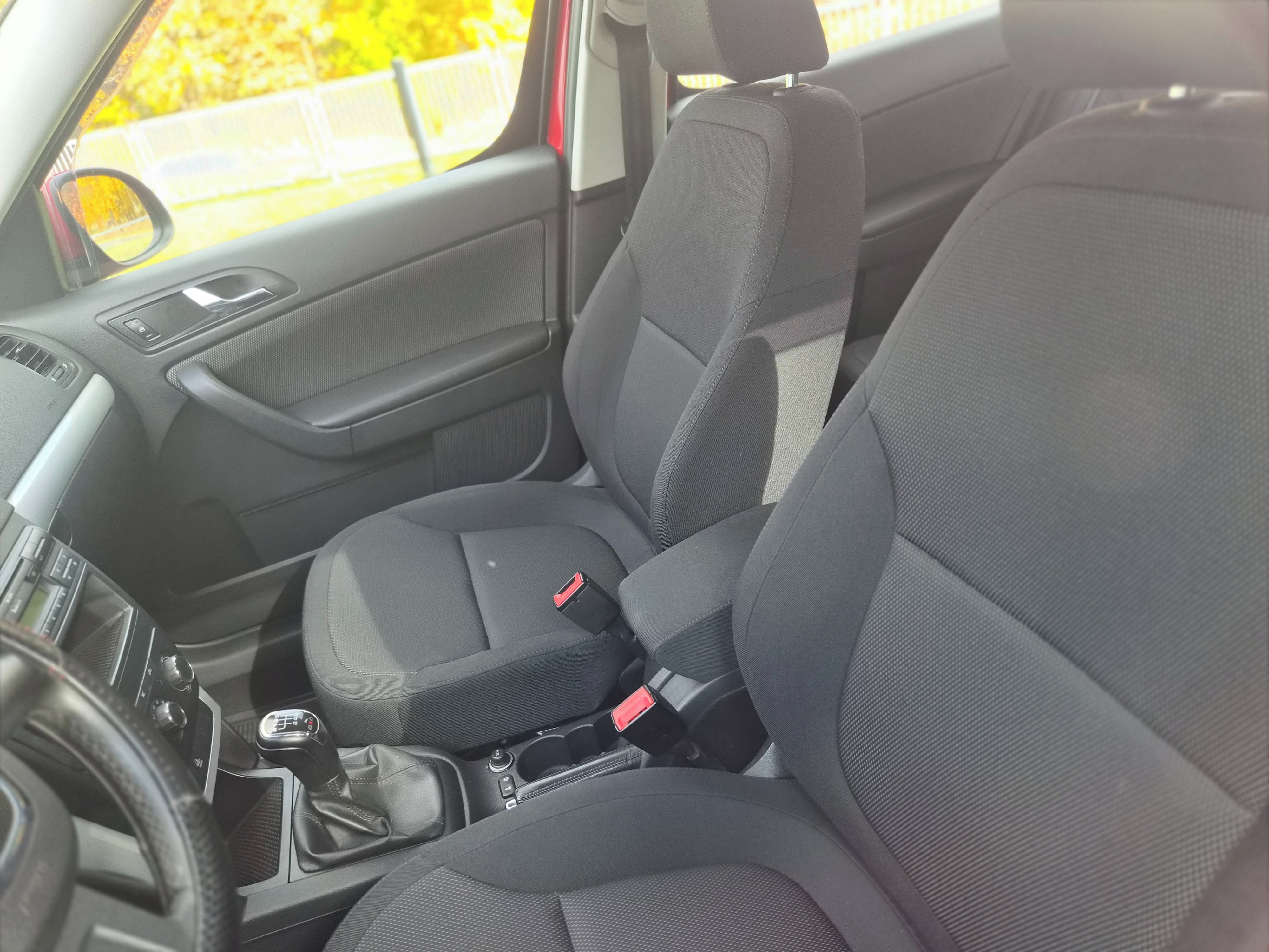 Škoda Yeti, 1.4  manuál  98500 km záruka - fotka 4
