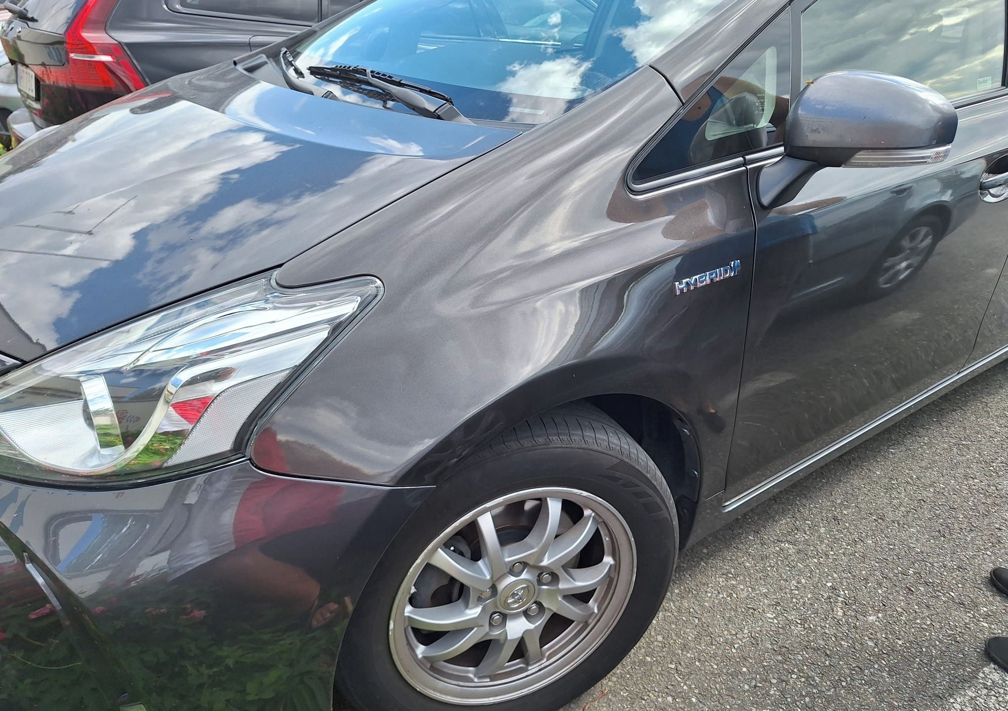 Toyota Prius, TOYOTA PRIUS + 1.8 , 123 koní