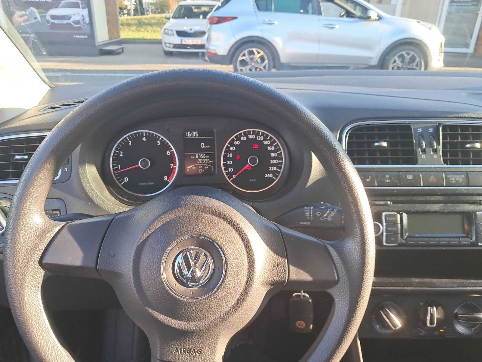 Volkswagen Polo, 1.4, Klima, El. okna - fotka 3