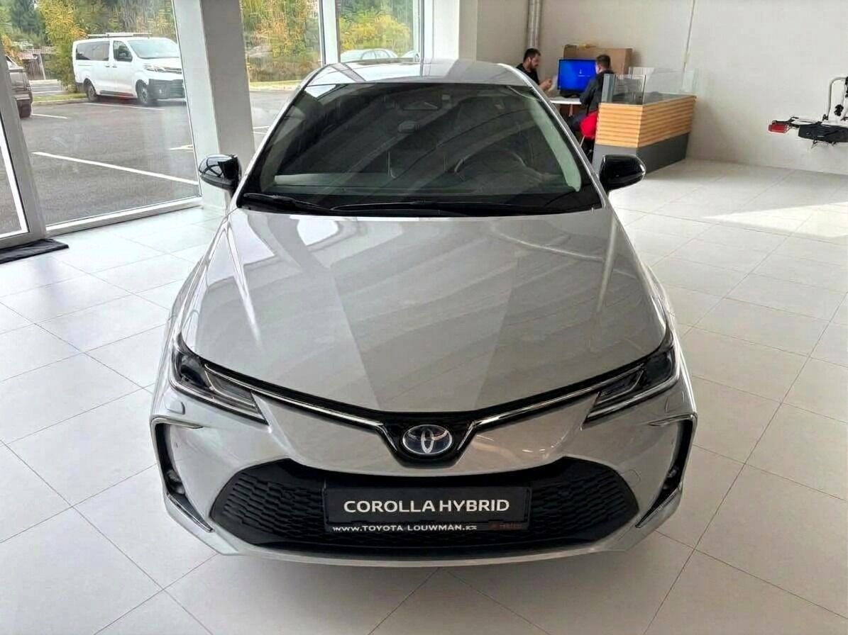 Toyota Corolla, 1,8 SD Style HEV - fotka 2