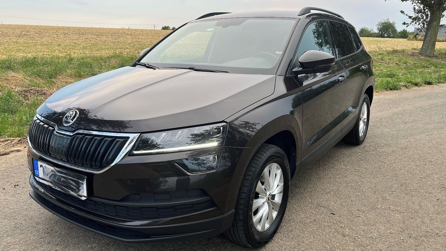 Škoda Karoq, 1.0 TSI Ambition, Tažné - fotka 2