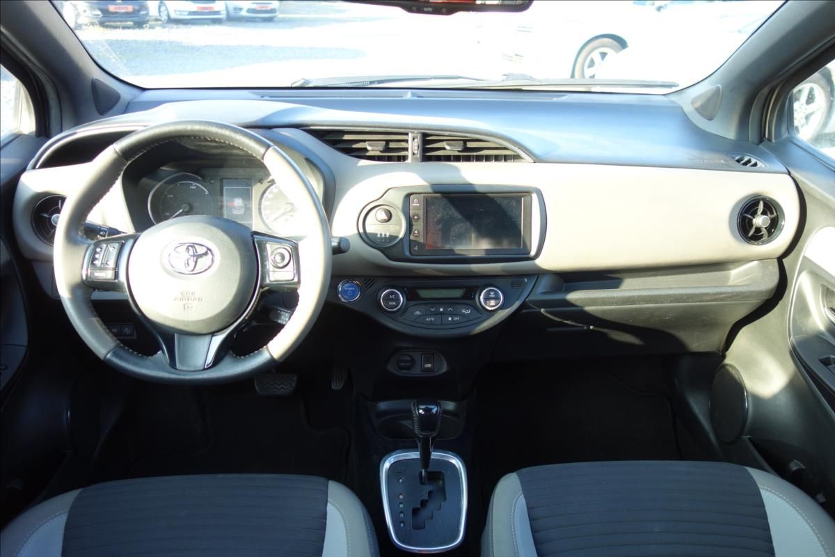 Toyota Yaris, 1,5 i, ČR, HYBRID, SELECTION. - fotka 5