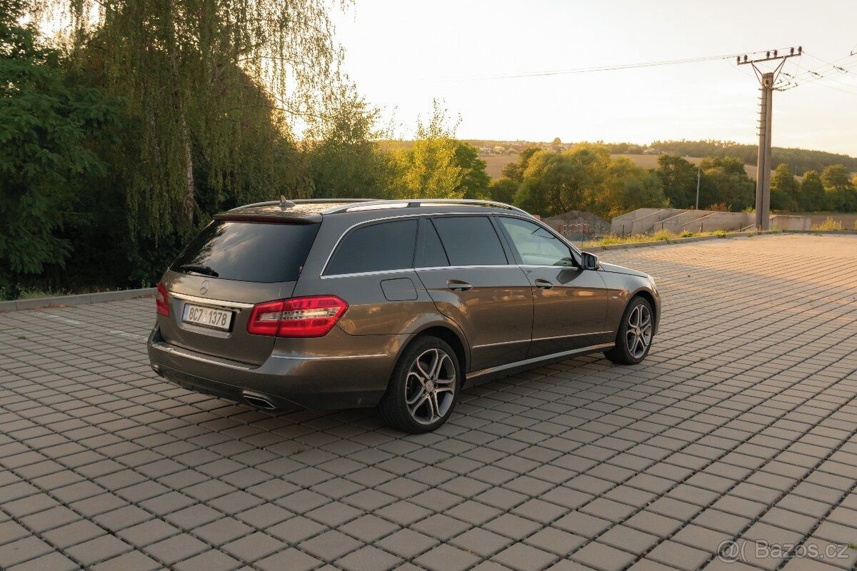 Mercedes-Benz Třídy E, S212 E 350 CDI 195 kW 4MATIC - fotka 5