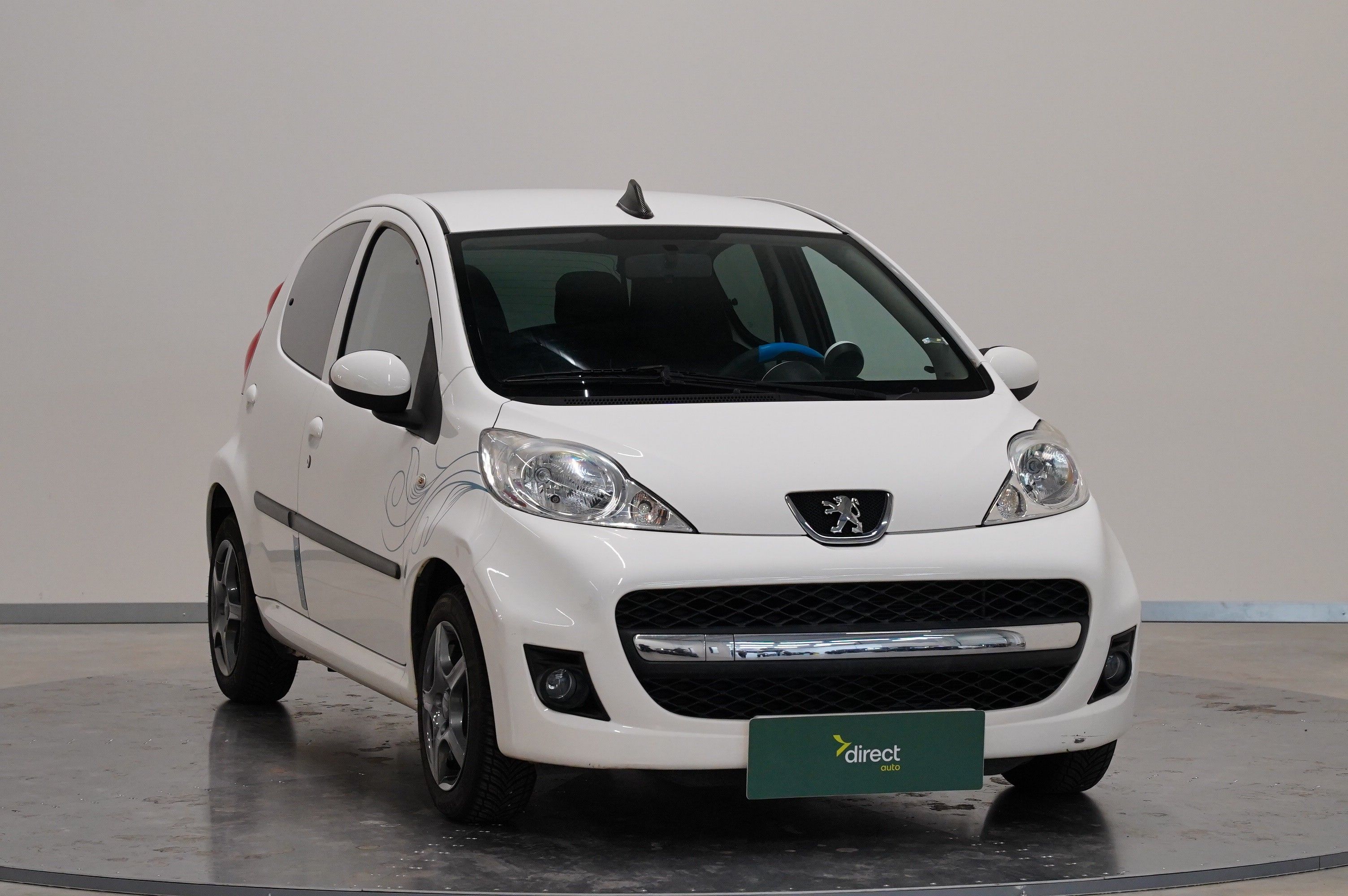 Peugeot 107, 1.0i 50 kW Active - fotka 2