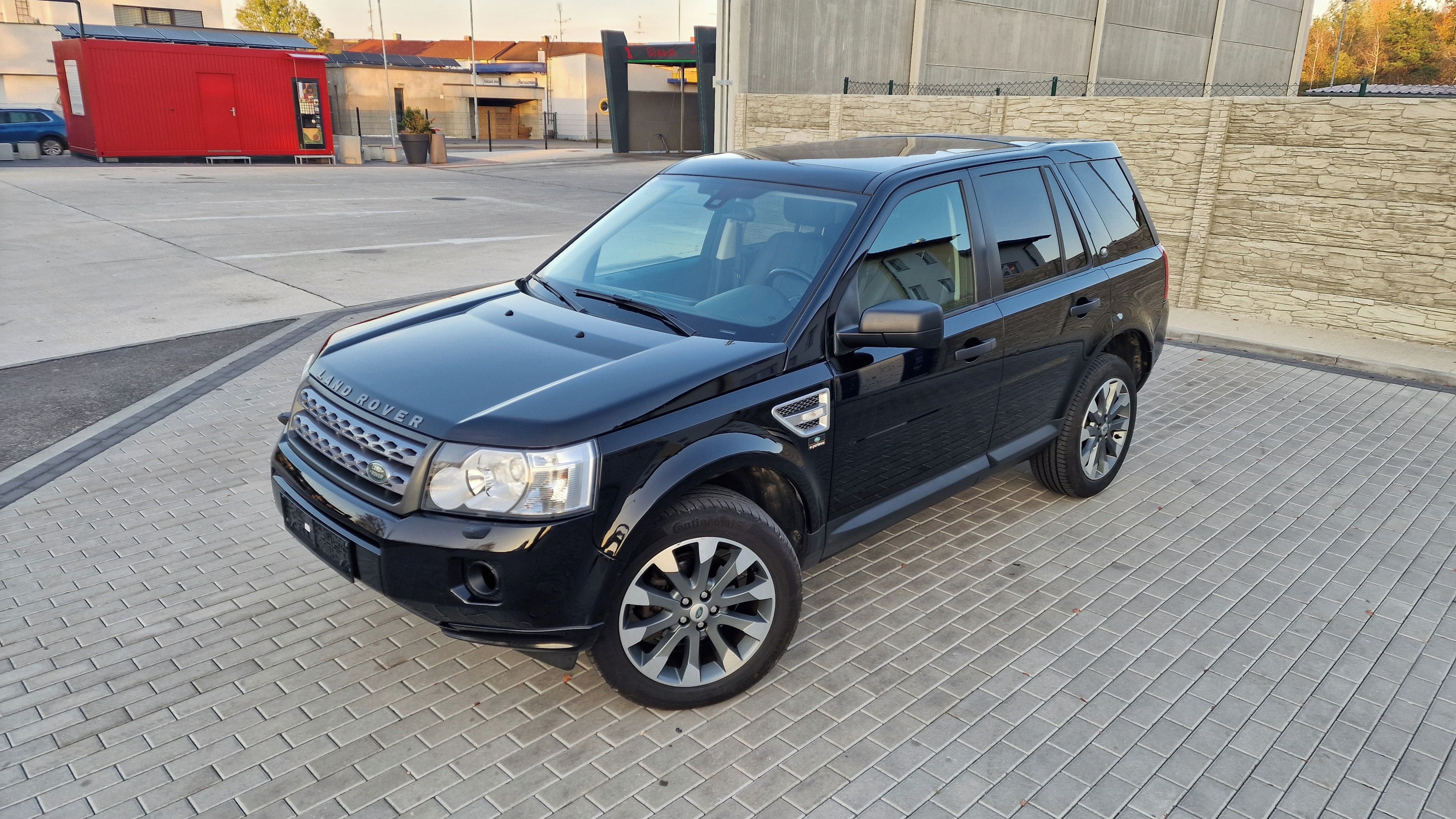 Land Rover Freelander, 2,2TD4 - VYJÍMEČNÝ STAV ! - fotka 2