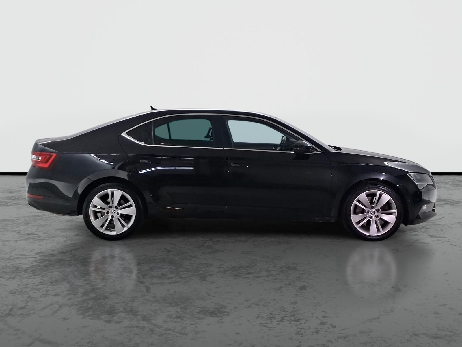Škoda Superb, 2.0 TSI, Style, 4X4, Automat - fotka 6