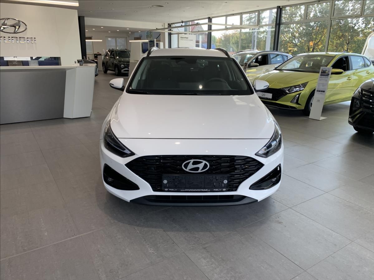 Hyundai i30, 1,0 T-GDI 85 kW MT GO CZECH - fotka 2