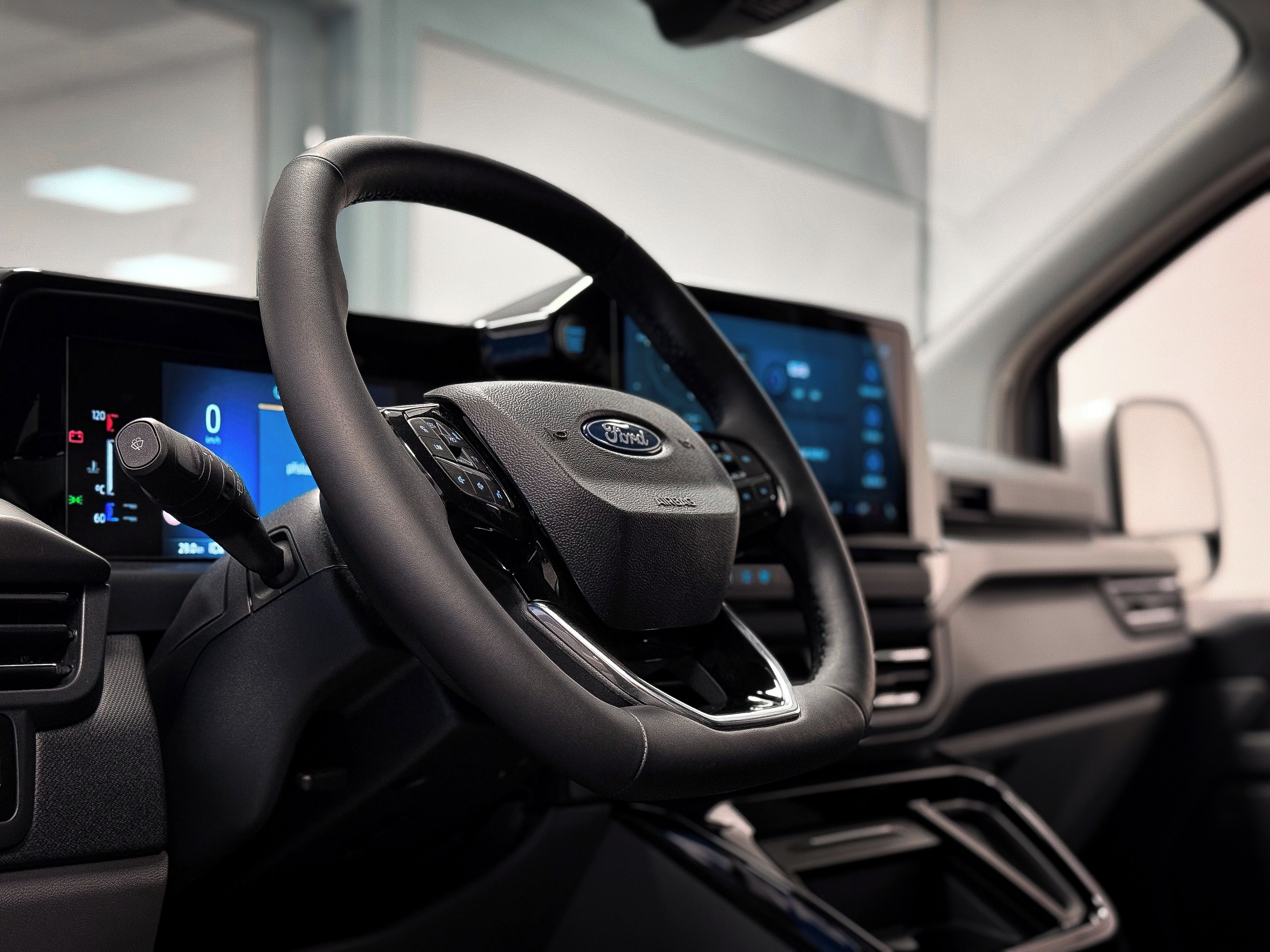 Ford Tourneo Custom, 2,0 EcoBlue L2 Titanium X AWD - fotka 6