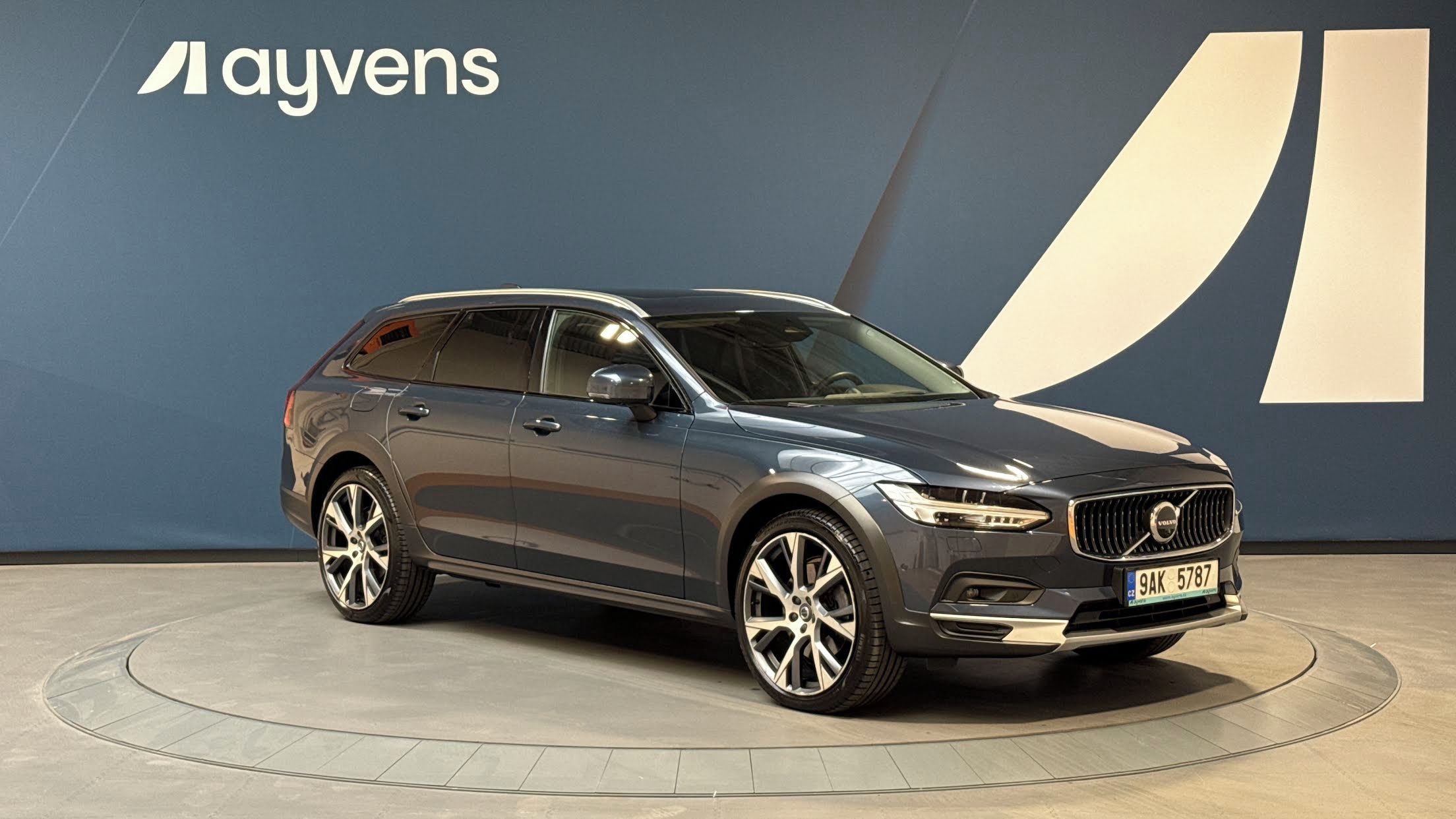 Volvo V90, B6 AWD benzin Ultimate Auto