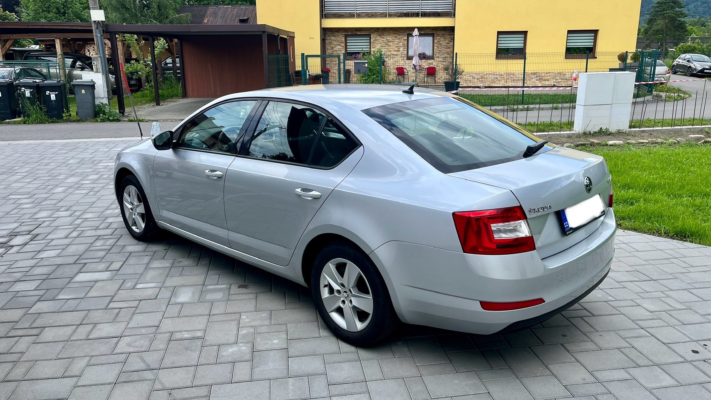 Škoda Octavia, 1.6 TDI, Elegance - fotka 4