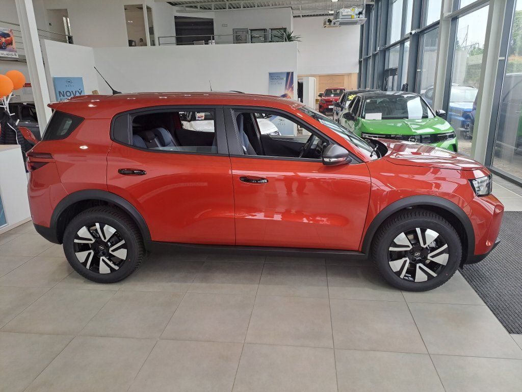 Opel Frontera, Edition 1.2 TURBO 100k MT6 - fotka 4