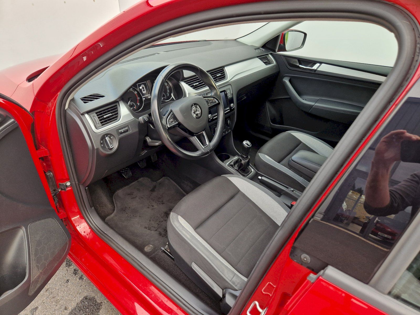 Škoda Rapid, 1.0TSI 70kW Ambition Plus - fotka 6