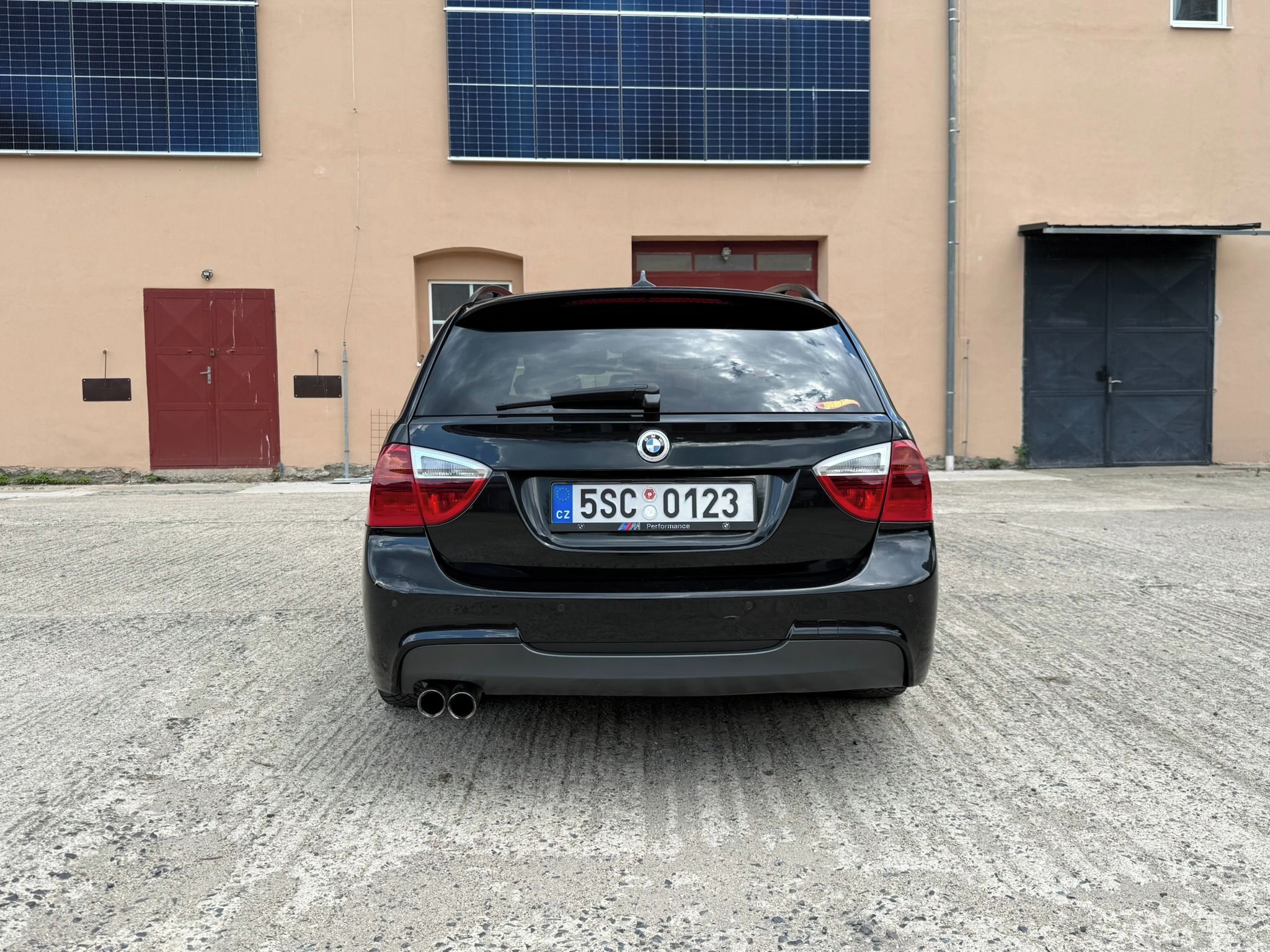 BMW Řada 3, BMW e91 330 xi - fotka 6