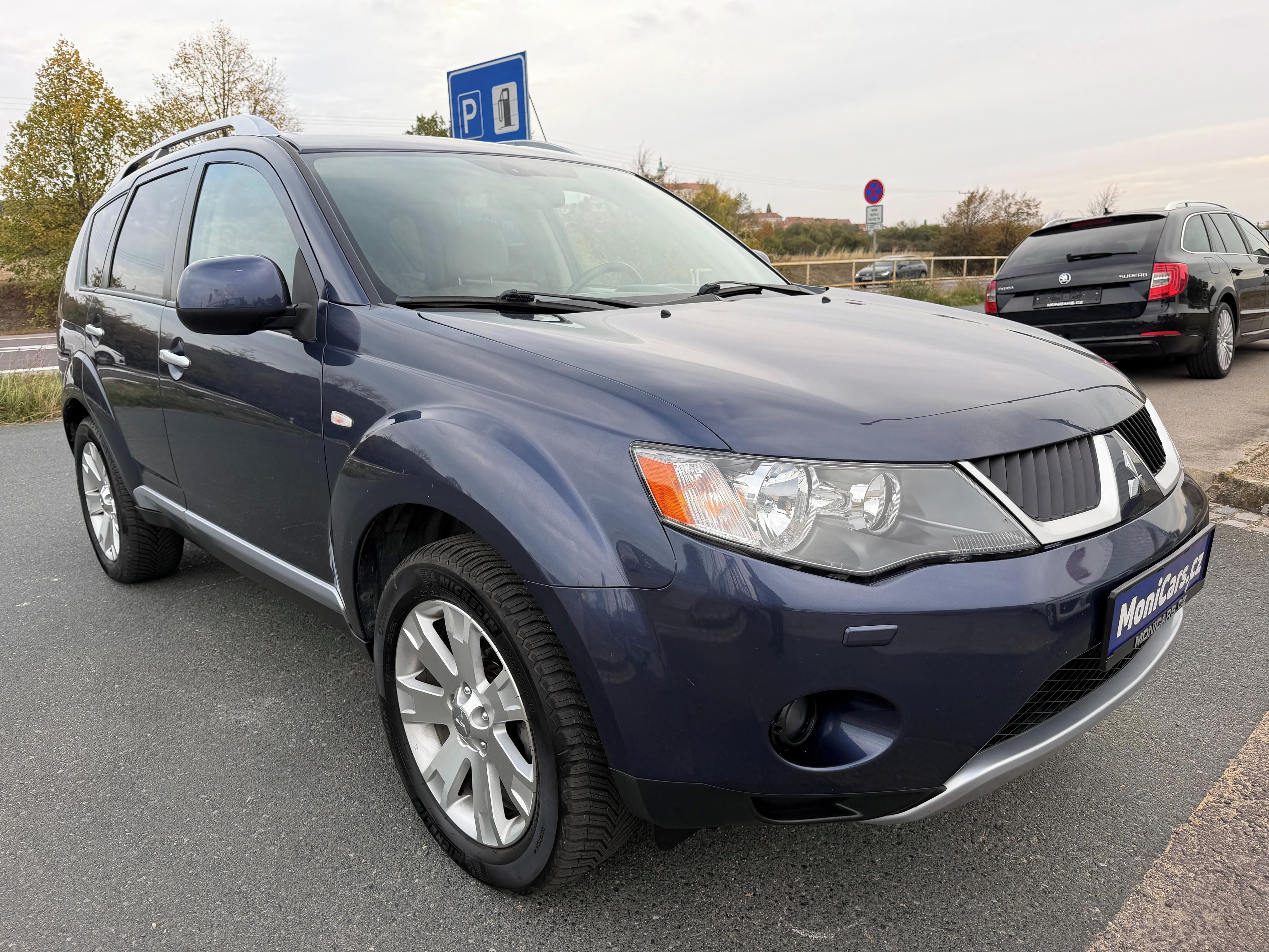 Mitsubishi Outlander, 2.0 DI-D 103kW 4X4 7 MÍST - fotka 3