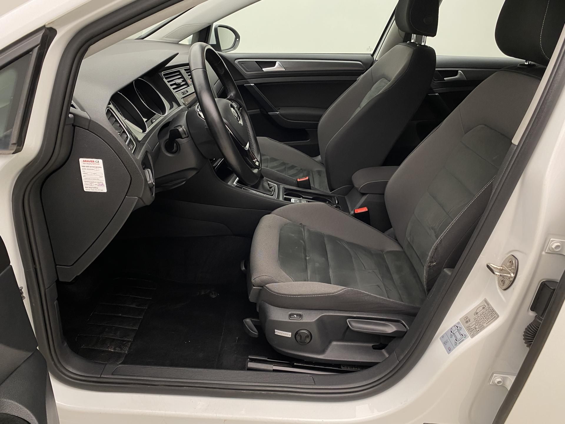 Volkswagen Golf, 1.6TDI 85kW CZ - fotka 3