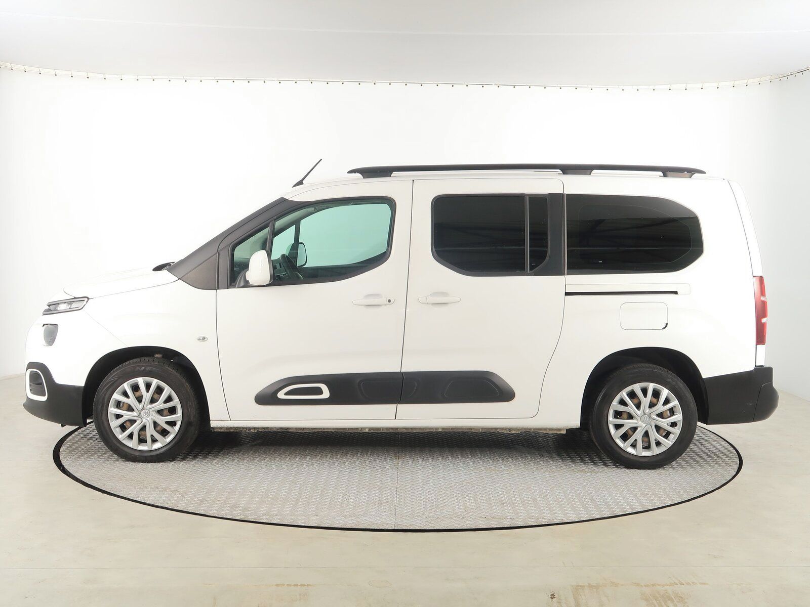 Citroën Berlingo, Maxi 1.5 BlueHDi, Live, 5Míst - fotka 3