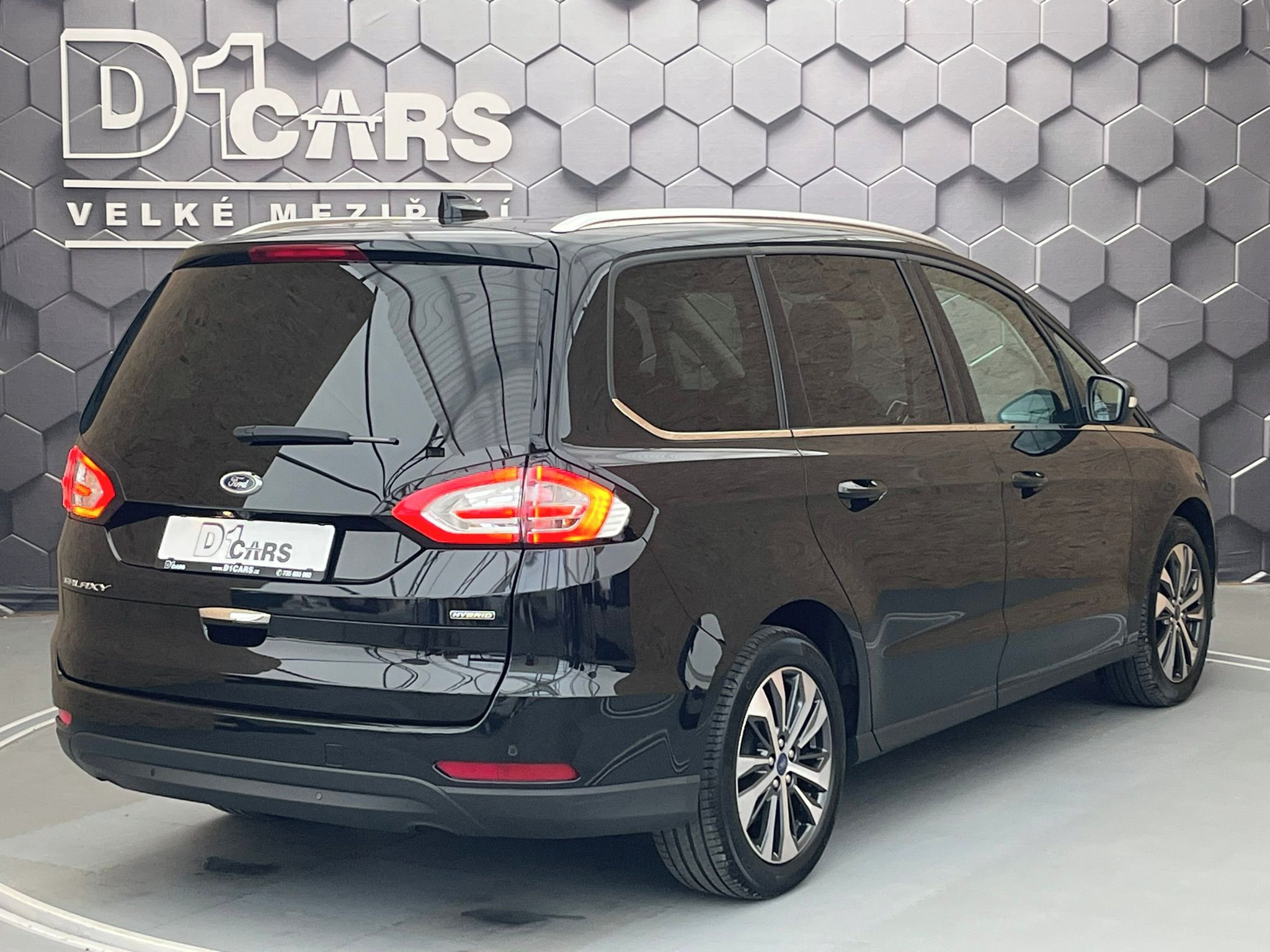 Ford Galaxy, 2.5 HEV TITANIUM LED 7míst - fotka 5