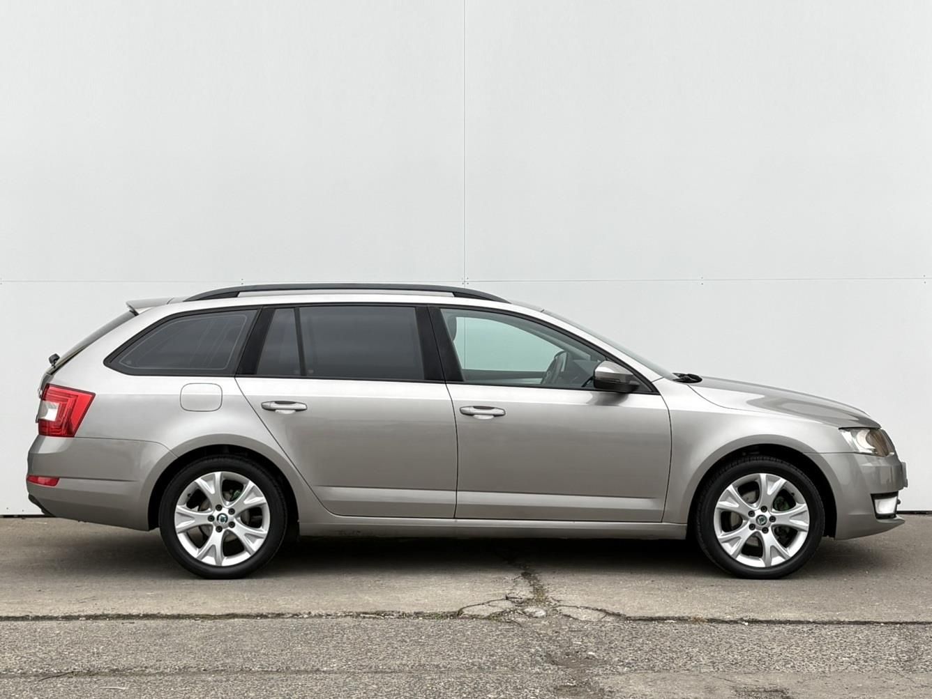 Škoda Octavia, 1.6 TDI / 77 kW Ambition - fotka 3