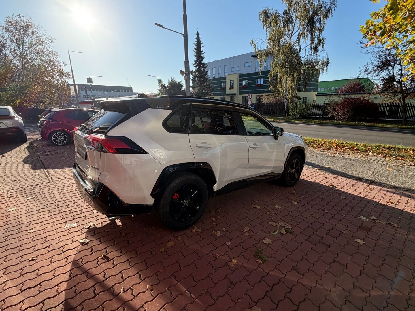Toyota Rav4, 2.5 Hybrid e-CVT 222k (4x4) - fotka 6