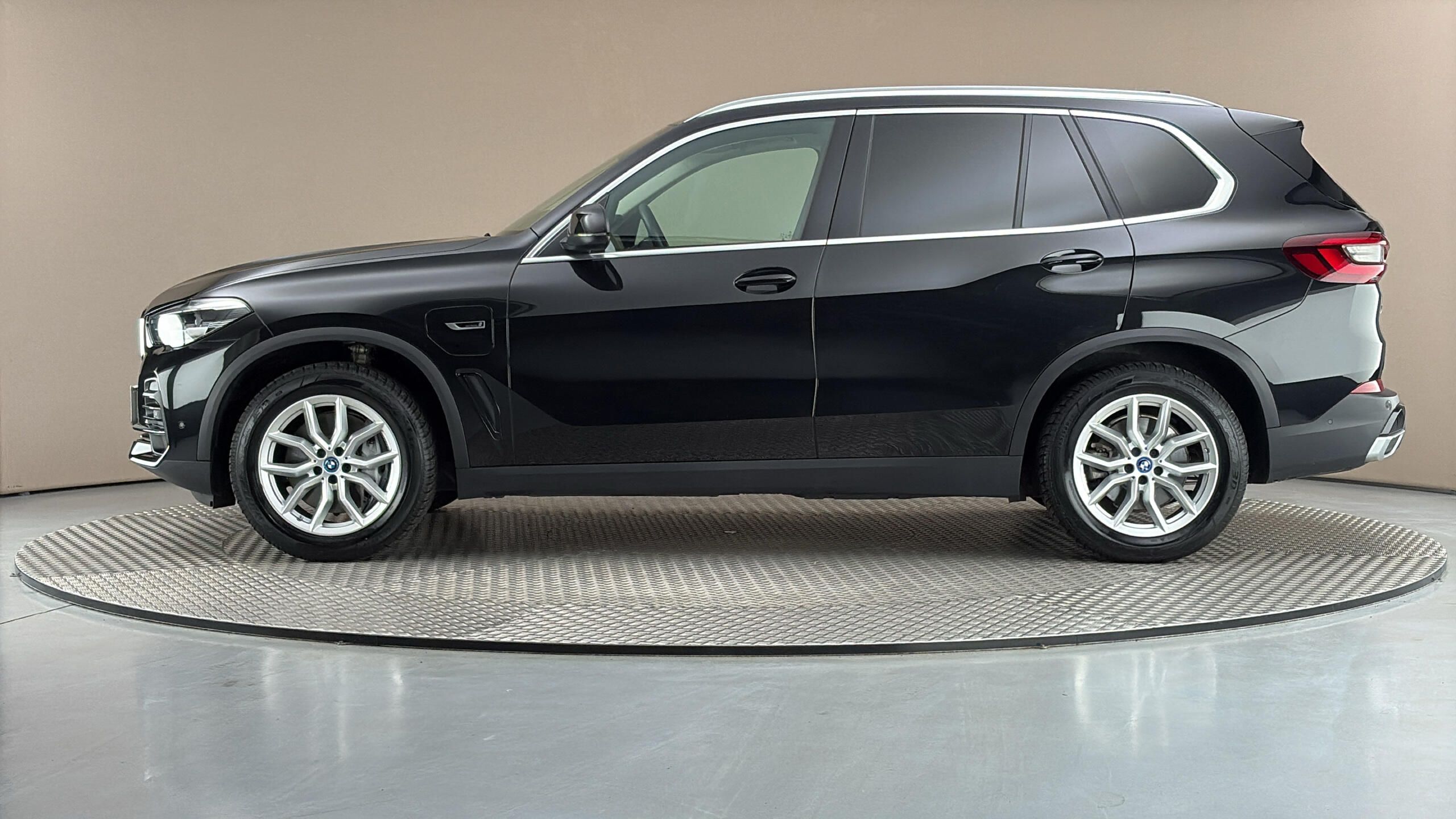 BMW X5, 45e AUT xDrive - fotka 4