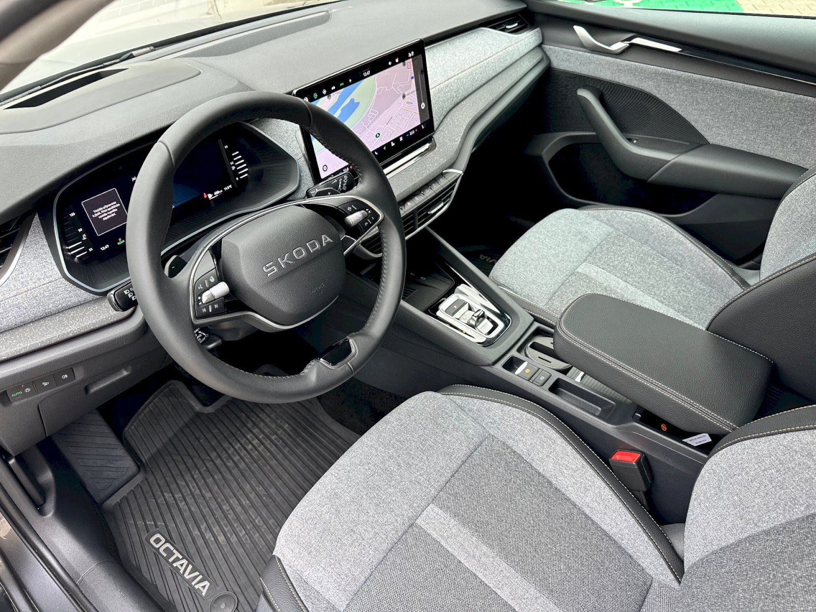 Škoda Octavia, 1.5 TSI 110kW MHEV Top Selecti - fotka 6