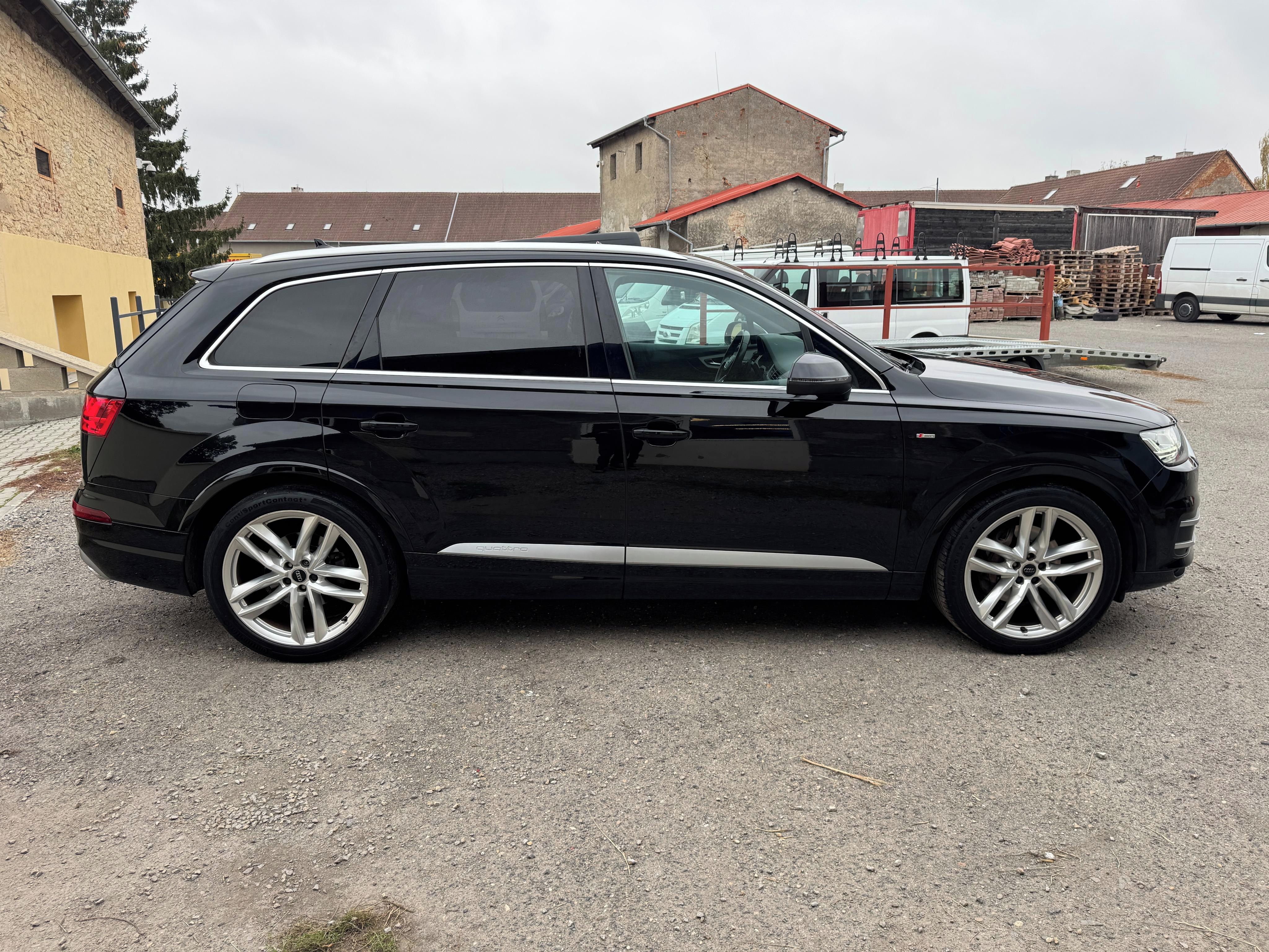Audi Q7, 3.0 TDI 200KW Quattro S-LINE - fotka 4