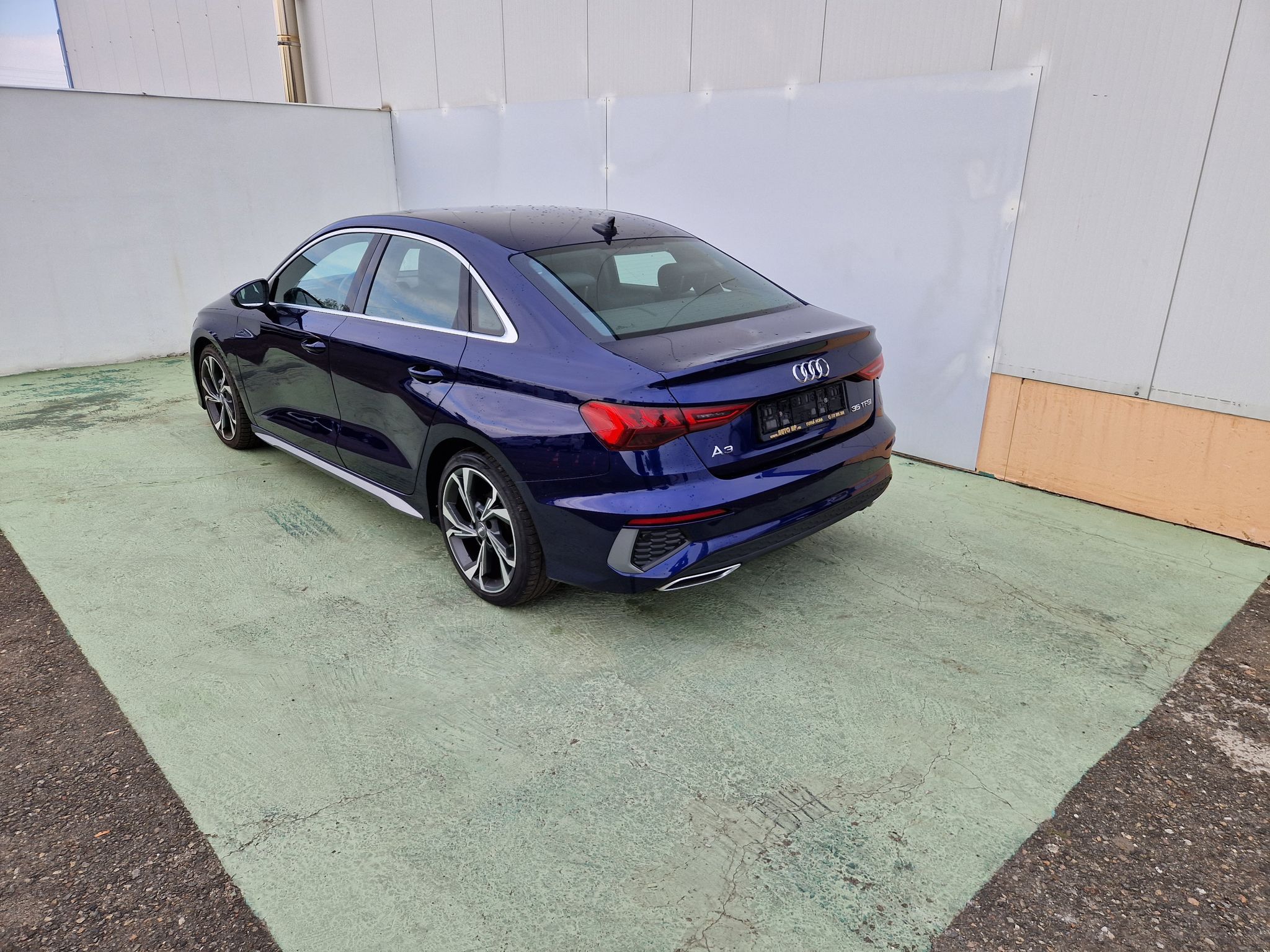 Audi A3, S-Line 35 TFSI - fotka 4