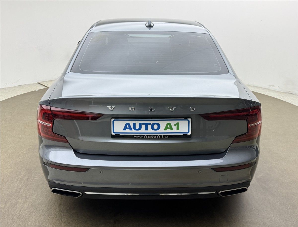 Volvo S60, 2,0 B3 DPH INSCRIPTION H/K ČR - fotka 5
