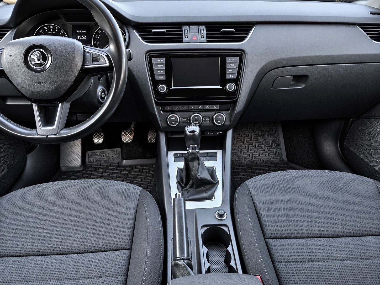 Škoda Octavia, 2.0TDI 110kW STYLE PLUS Bi-xen - fotka 4