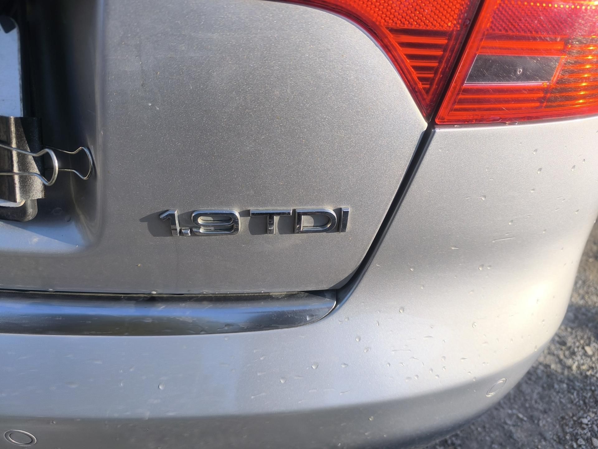 Audi A4, 1,9TDI BEZ DPF,KRÁSNÁ,SERVISKA - fotka 5