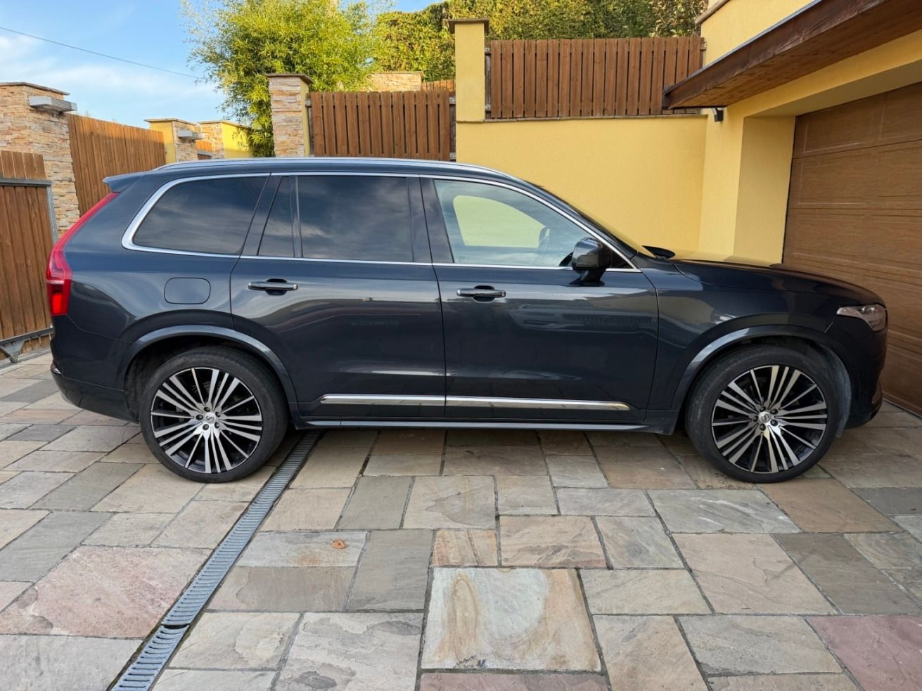 Volvo XC90, B6  Inscription Auto,ČR,22´alu - fotka 5