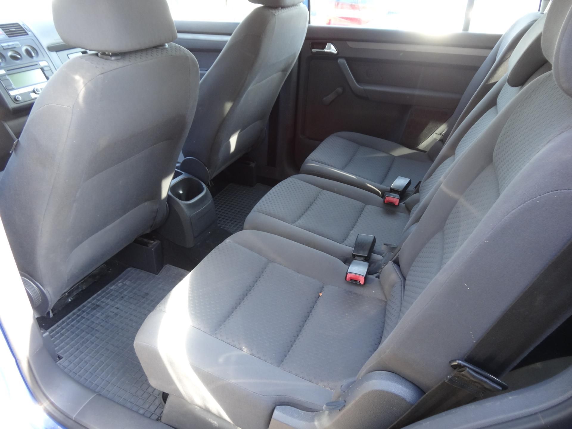 Volkswagen Touran, 1.9 TDi Taž.zař. Plná nádrž - fotka 6